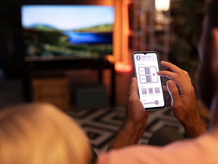 How To Connect The Mobile Phone To TV